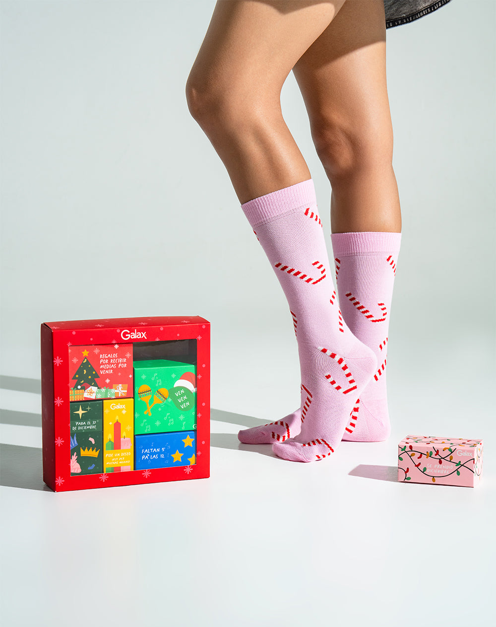 Medias  unisex largas empaquque especial navidad x 6unds surtidas