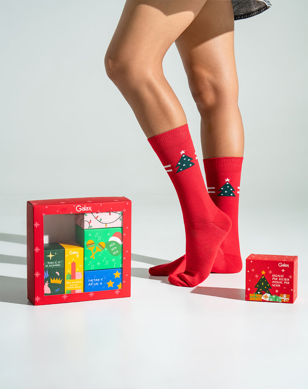 Medias  unisex largas empaquque especial navidad x 6unds surtidas