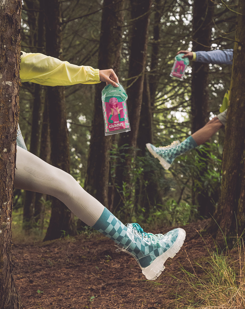 Medias edición especial largas verdes a cuadros