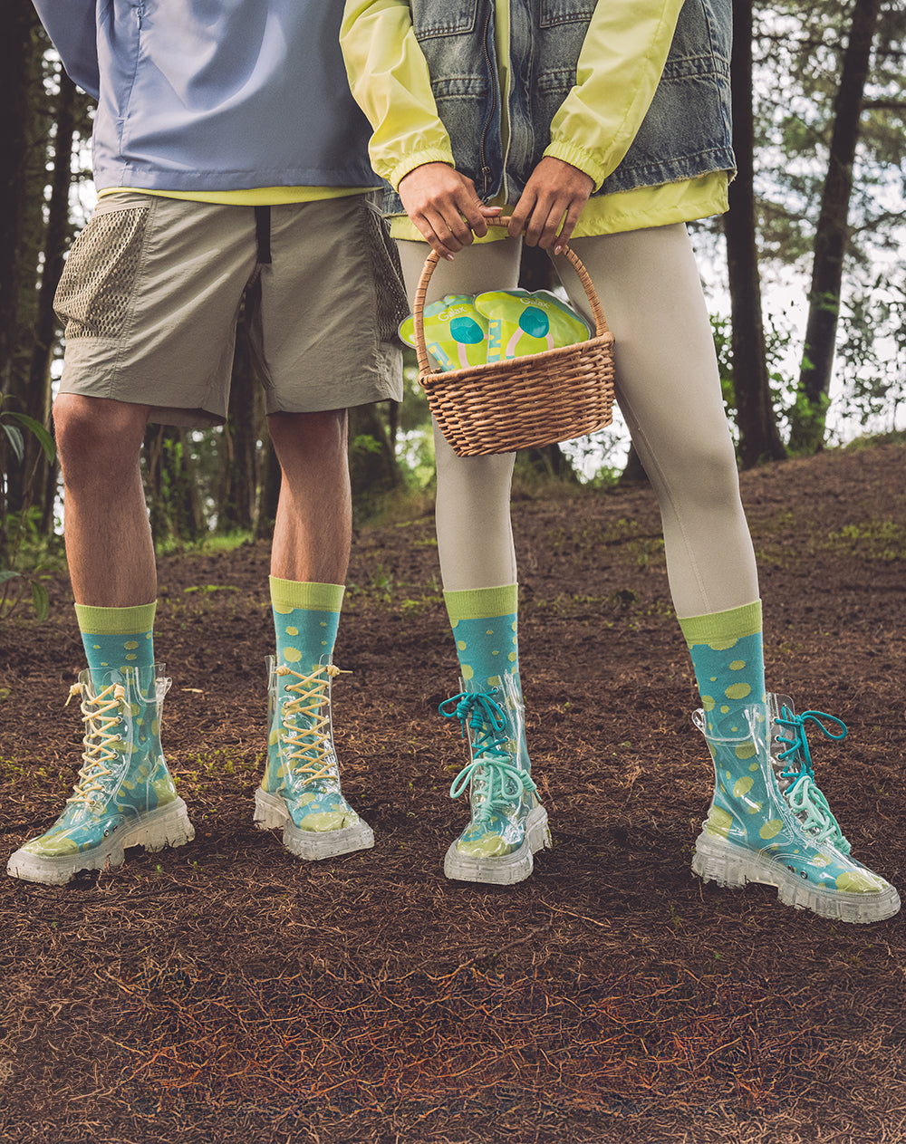 Medias unisex largas verde puntos + empaque