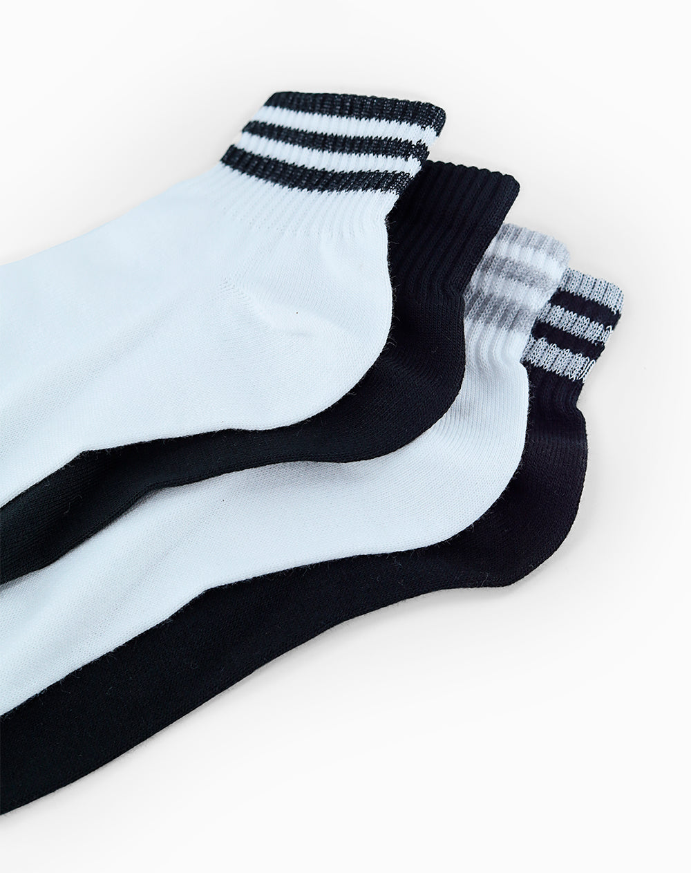 4 pares de medias cortas surtido