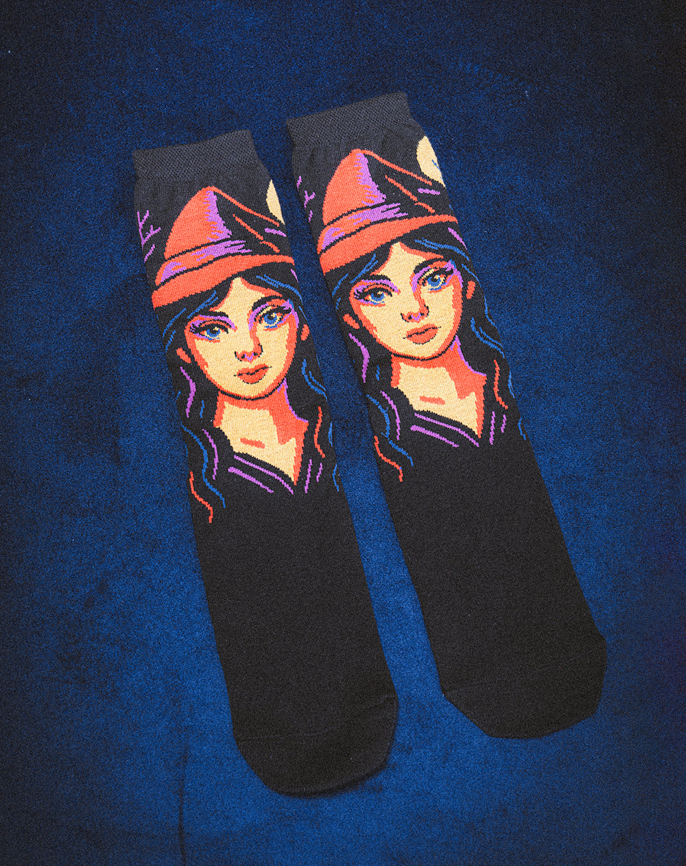 Medias largas negras dibujo