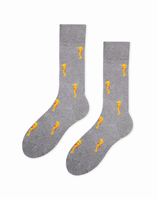 Medias para hombre largas  gris jaspe con caballitos de mar